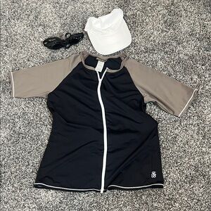 Tommy Bahama XL Youth Black and Gray Short Sleeve Rash Guard